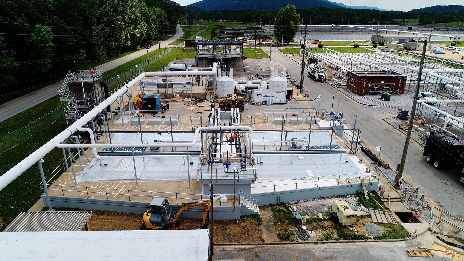 The city is making improvements to the Moccasin Bend Wastewater Treatment Plant, including the rehabilitation and upgrade of influent grit detritors and related splitter box in an effort to increase performance of the screening operations and reduce SSOs. (Photo Courtesy of Chattanooga Department of Public Works)